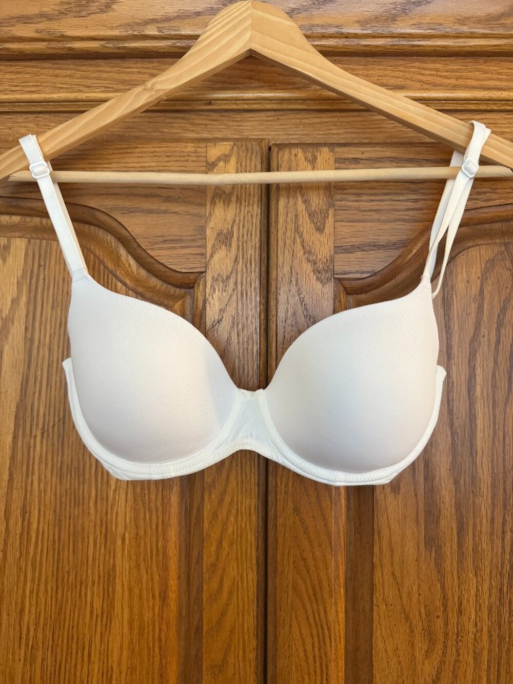 PINK Victoria's Secret White T-Shirt Bra